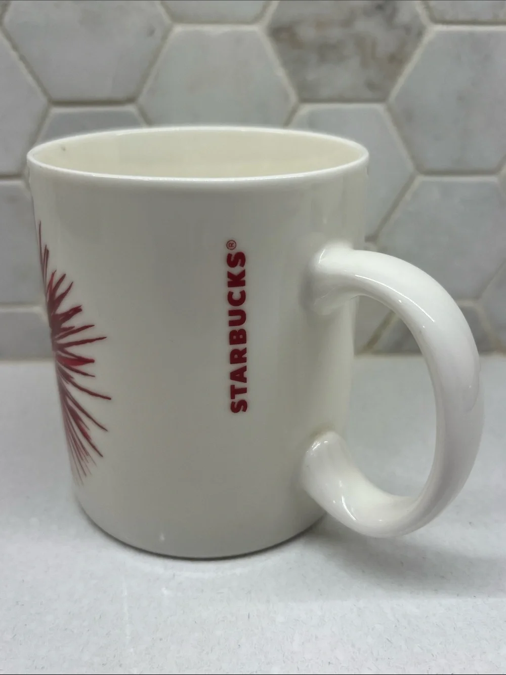 2014 STARBUCKS HOLIDAY COFFEE MUG, CHRISTMAS WINTER  STARBURST DESIGN 12oz